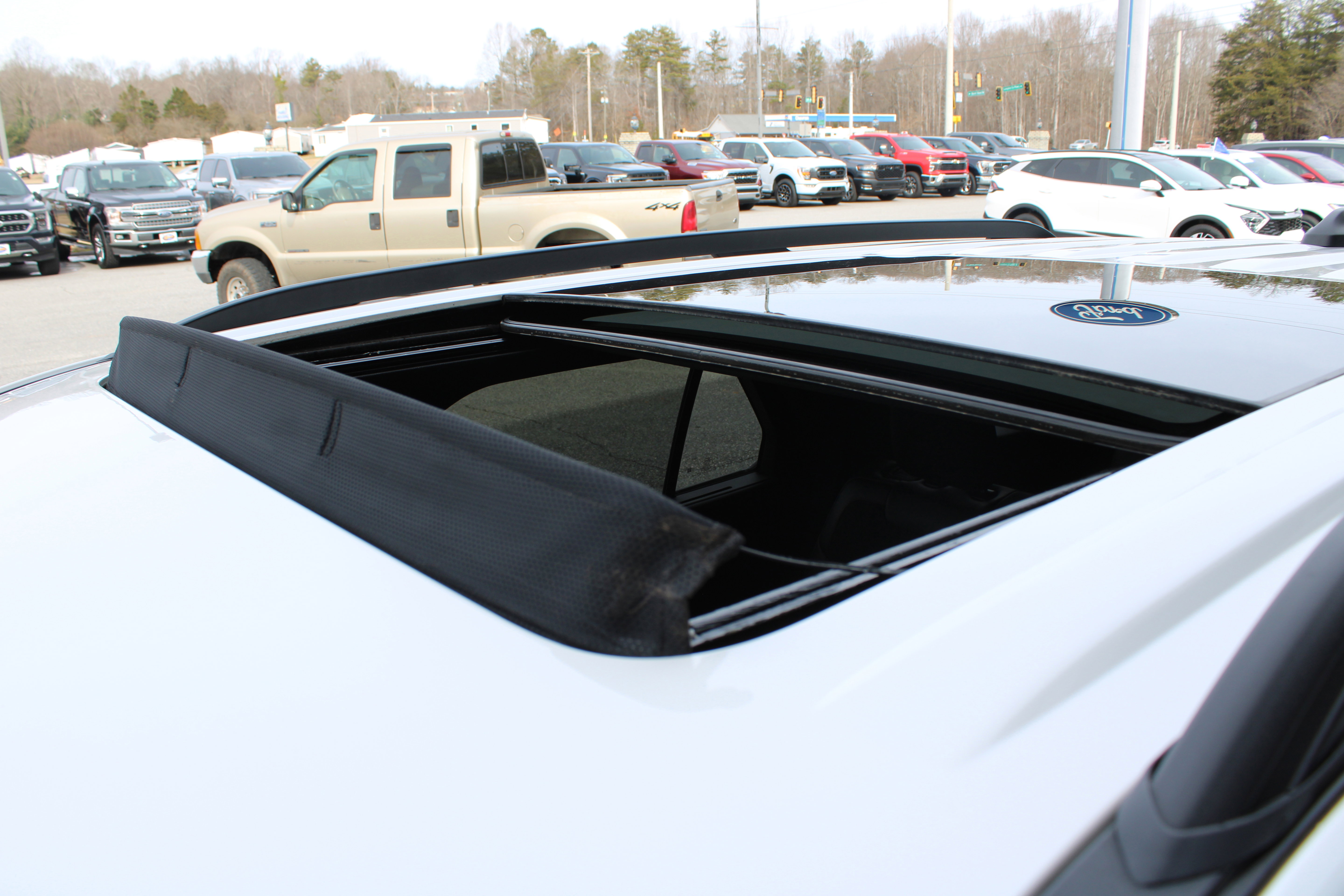 Used 2025 Ford Explorer ST image 26