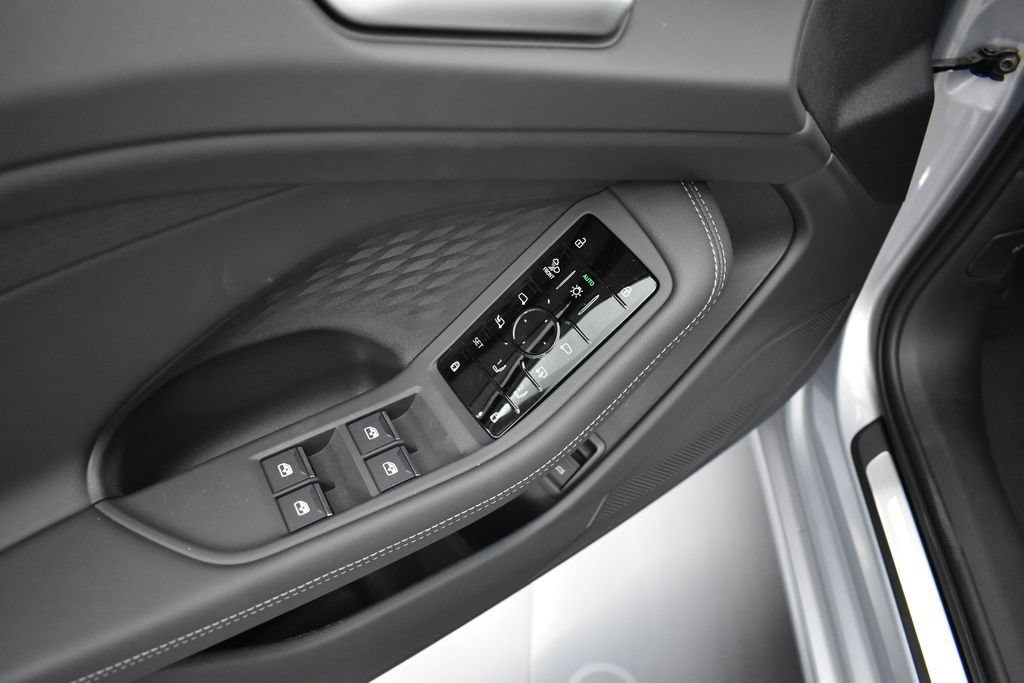 New 2026 Audi A6 Premium Plus AWD/4WD image 6