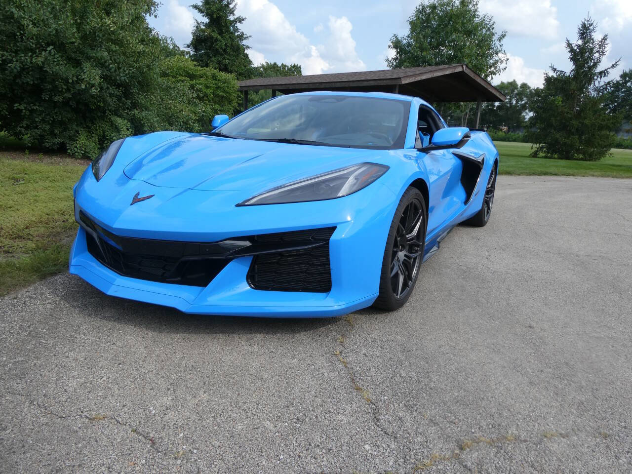 Used 2024 Chevrolet Corvette Z06 image 2