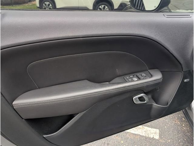 Used 2017 Dodge Challenger R/T Scat Pack w/ Leather Interior Group image 11