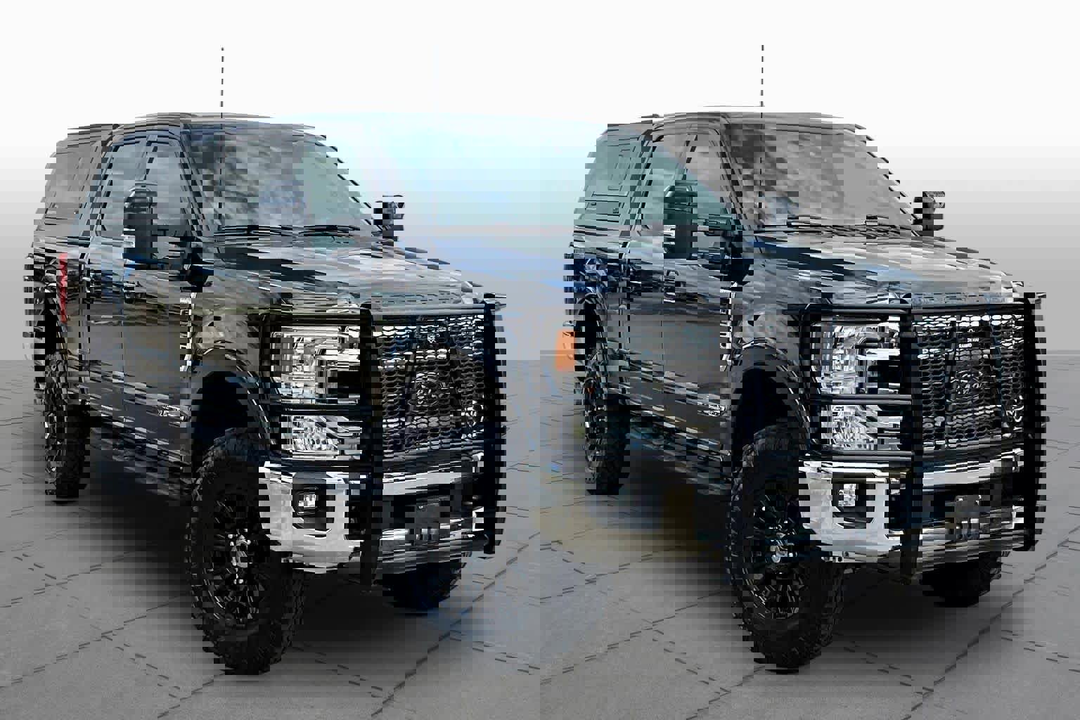 Used 2021 Ford F350 Lariat w/ Tremor Off-Road Package image 3