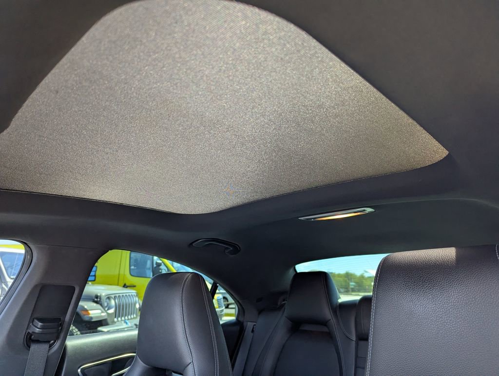Used 2019 Mercedes-Benz CLA 250 4MATIC image 26