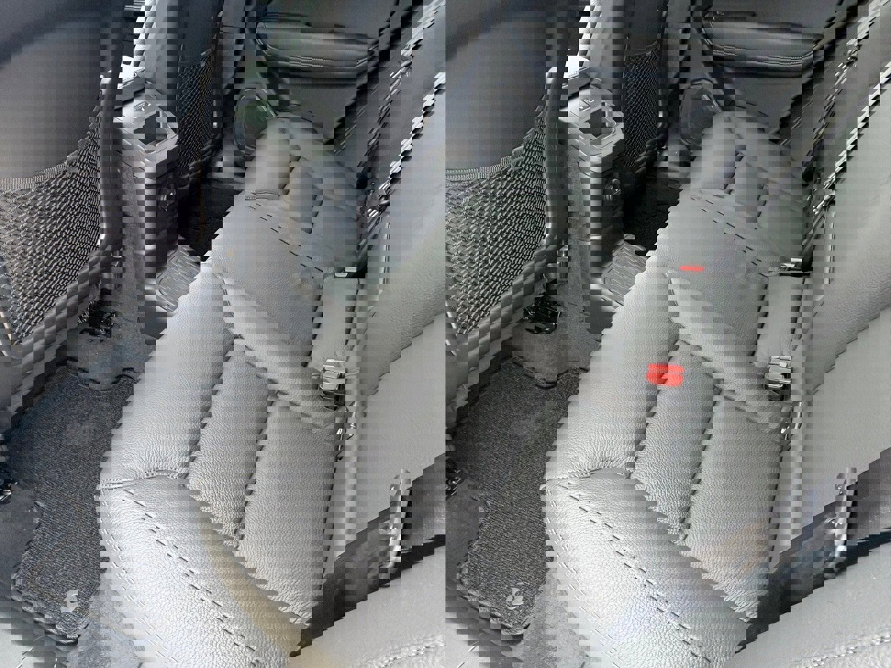 New 2025 Volvo XC60 T8 Plus w/ Protection Package Premier image 20