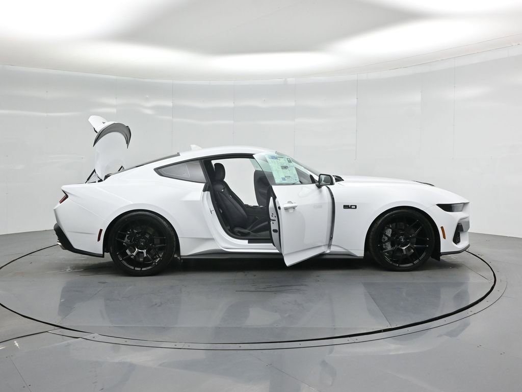 New 2026 Ford Mustang GT RWD image 4