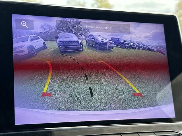 Used 2023 Jeep Compass Latitude image 31