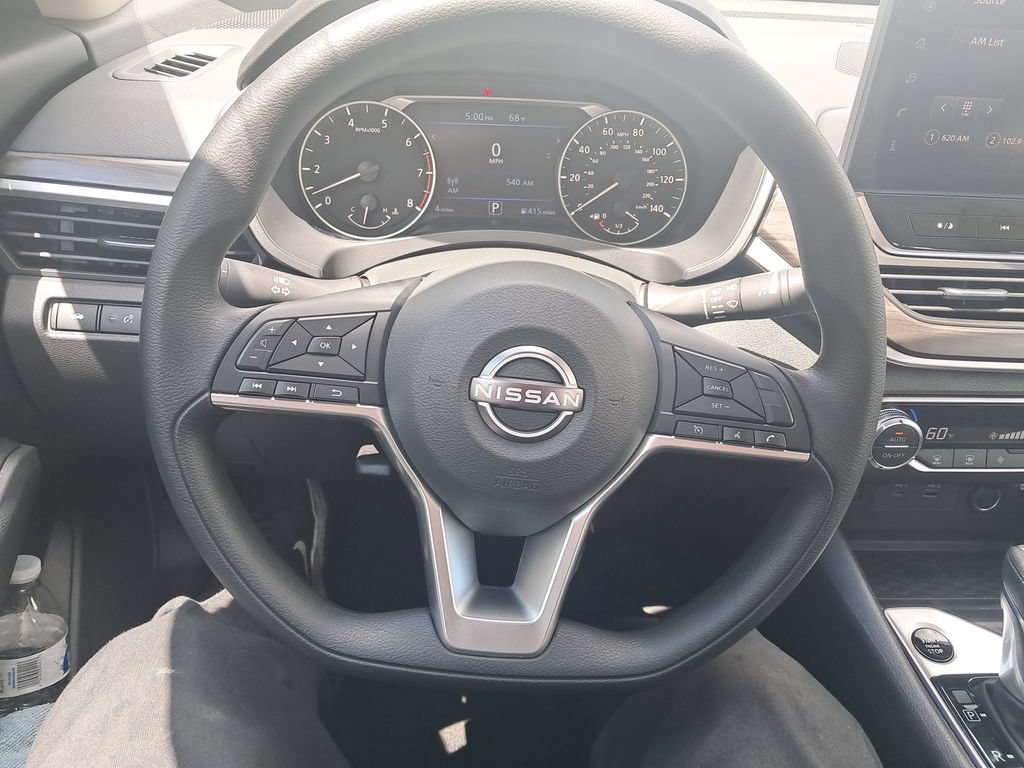 New 2026 Nissan Altima 2.5 SV w/ SV Special Edition Package AWD/4WD image 14