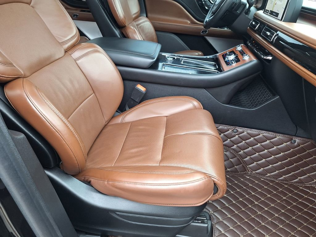 Used 2020 Lincoln Aviator Reserve w/ Equipment Group 202A AWD/4WD image 30
