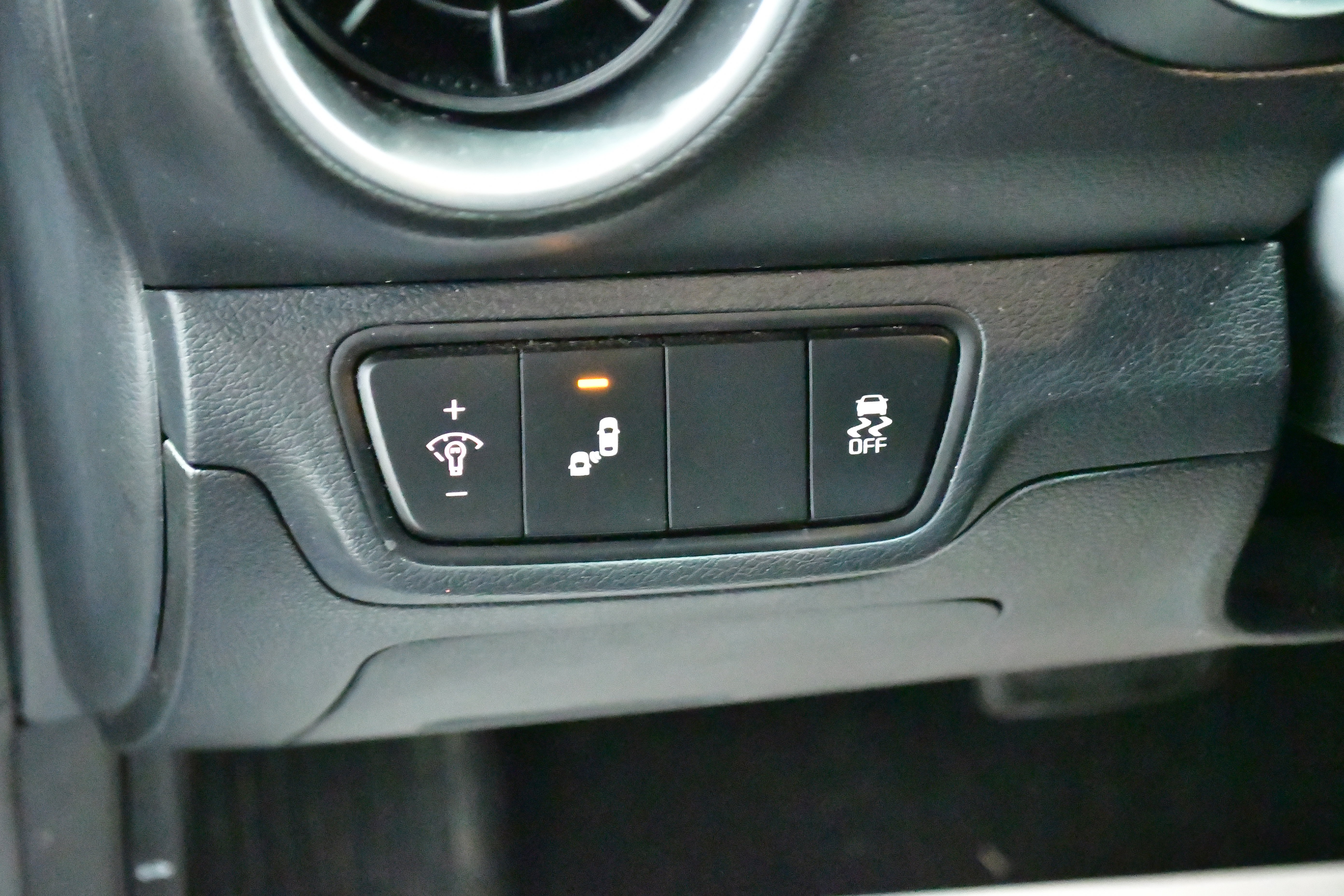 Used 2023 Kia Forte LXS w/ LXS Technology Package image 21