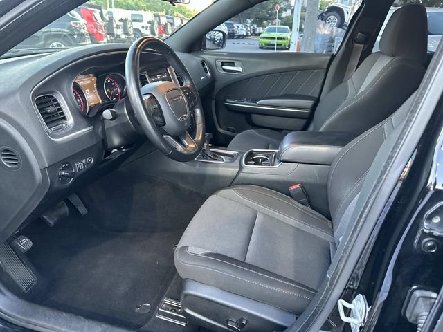 Used 2020 Dodge Charger SXT RWD image 17