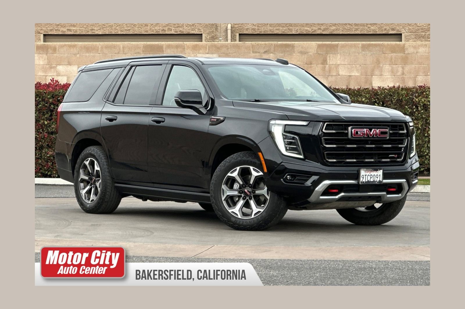 Certified 2025 GMC Yukon AT4 Ultimate image 1