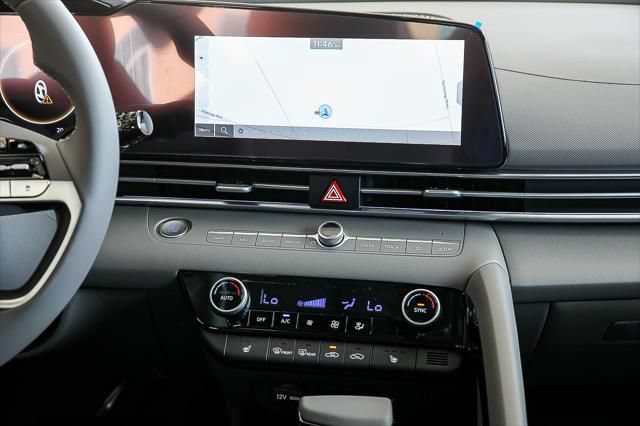 Used 2024 Hyundai Elantra SEL w/ Convenience Package FWD image 23