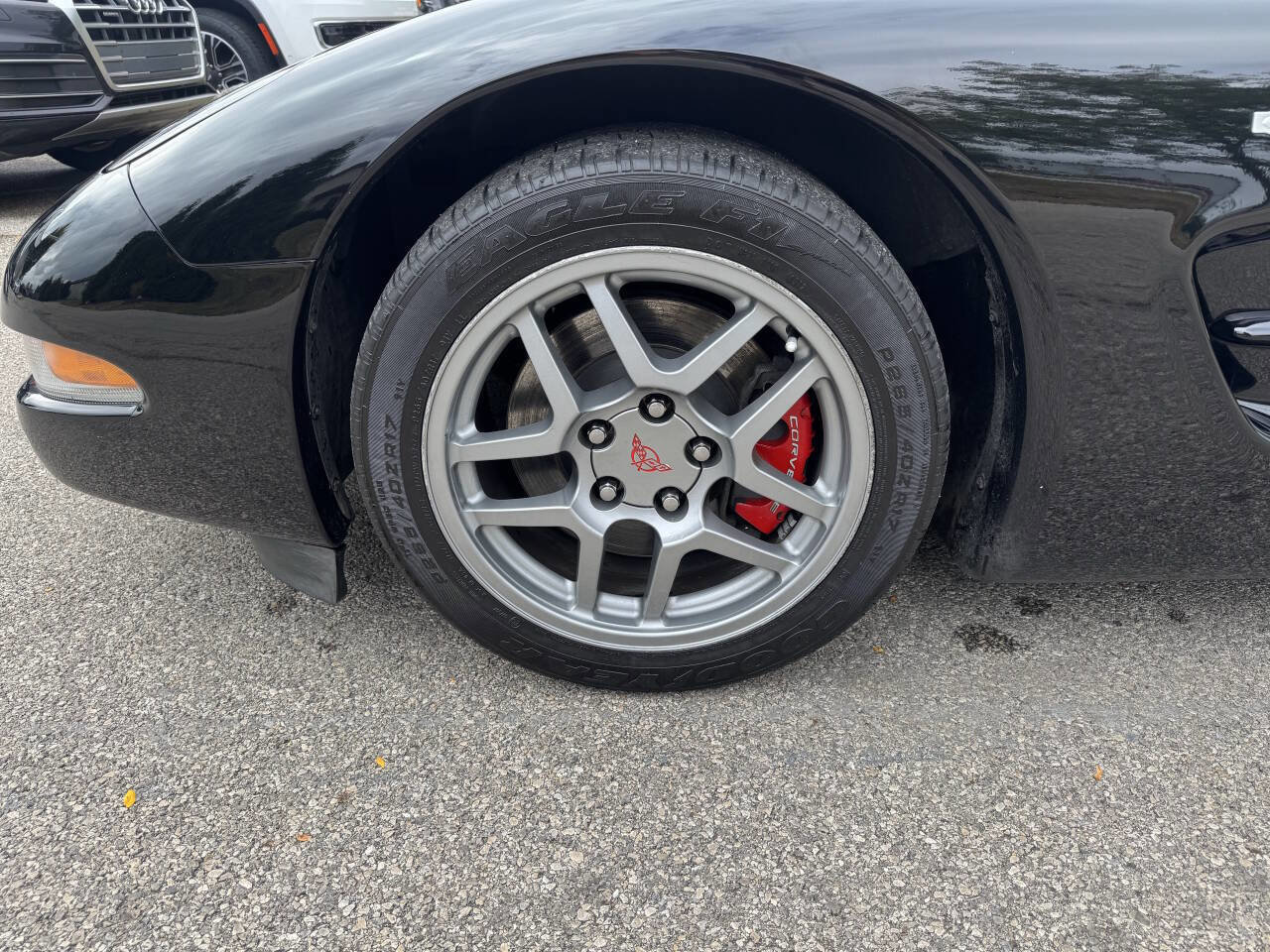 Used 2004 Chevrolet Corvette Z06 w/ Memory Package image 10