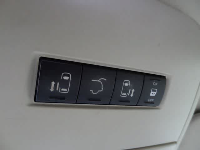 Used 2012 Dodge Grand Caravan Crew w/ Safety Sphere Group FWD image 36