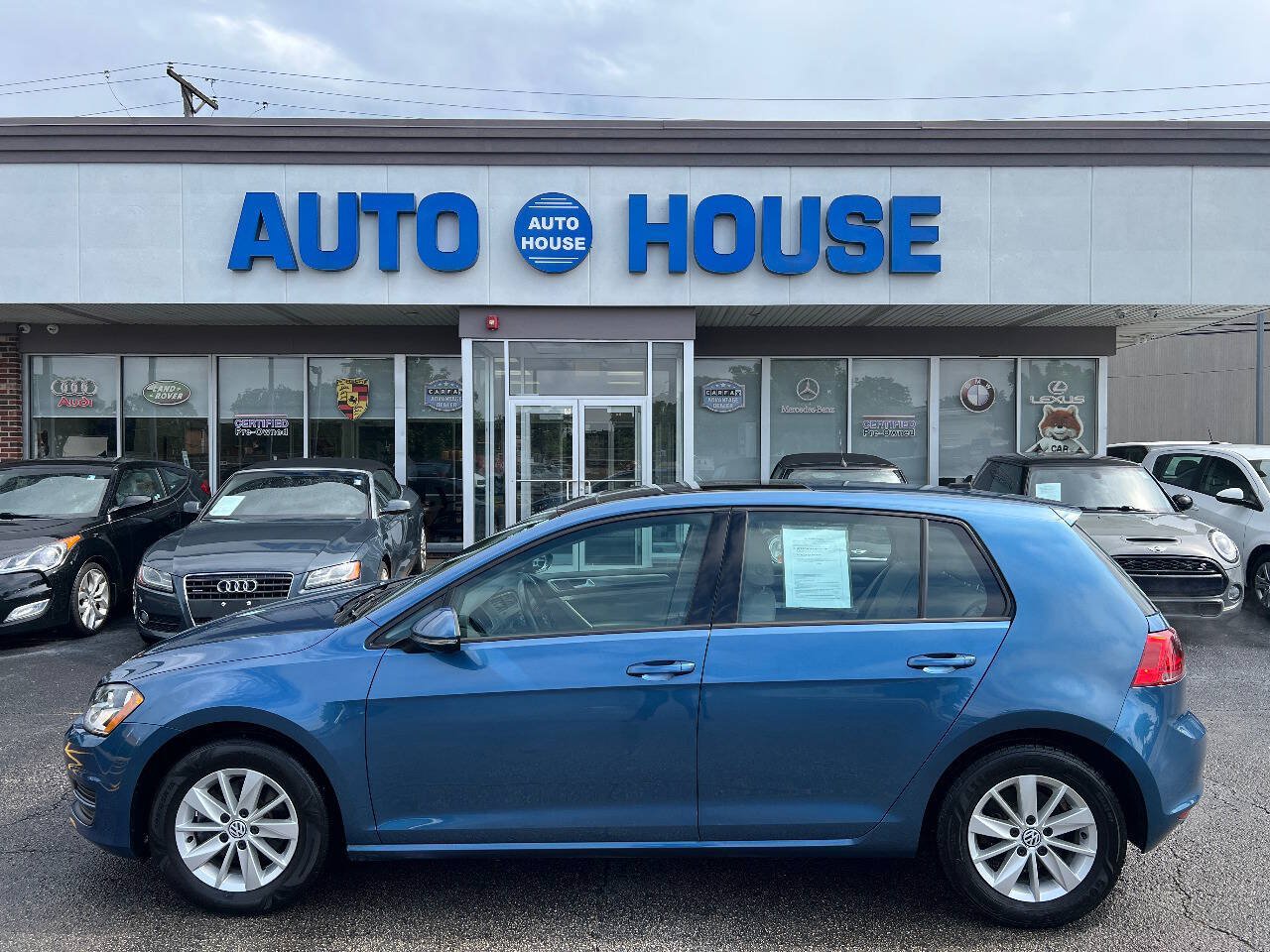 Used 2015 Volkswagen Golf S FWD image 8