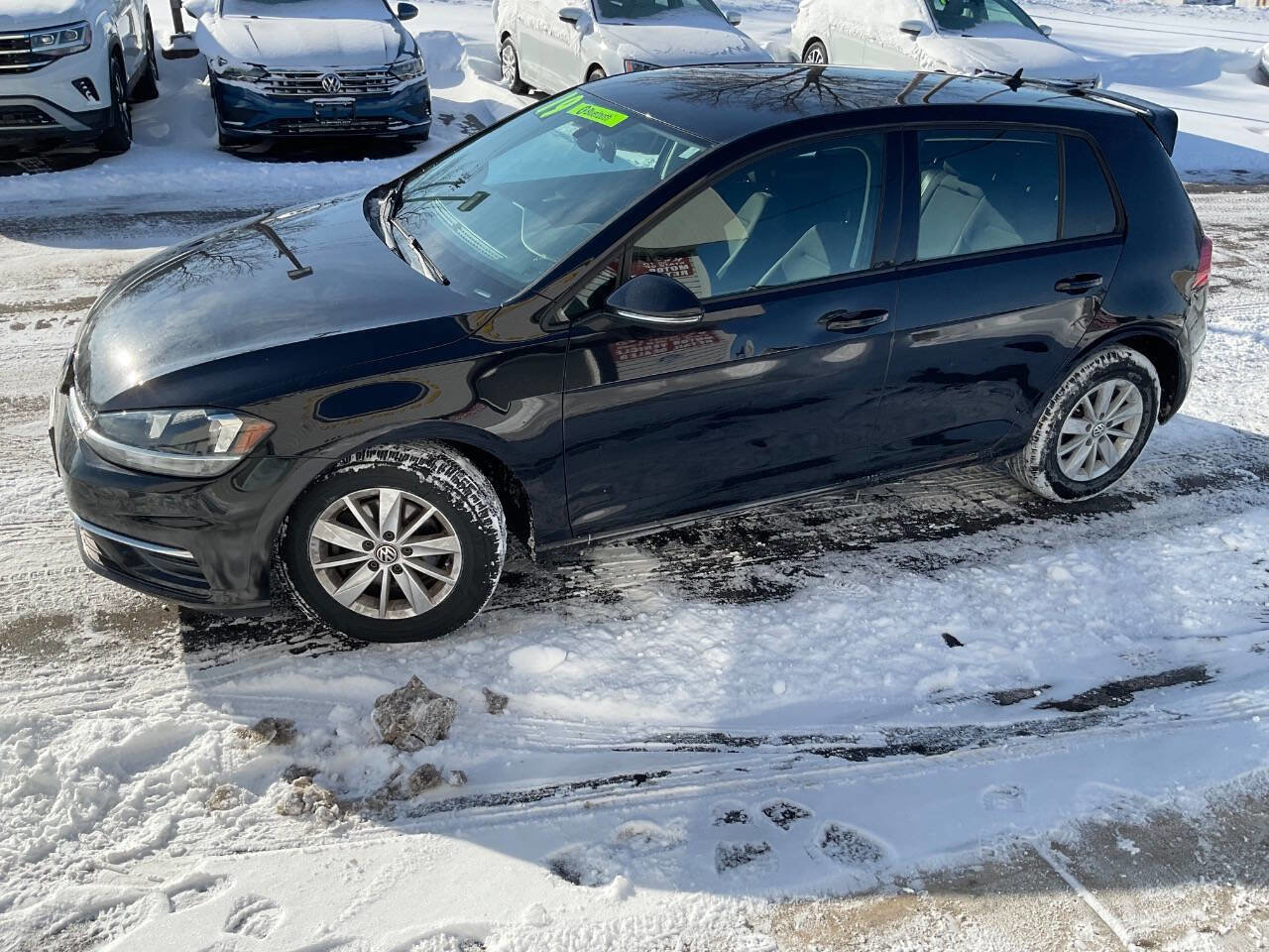 Used 2019 Volkswagen Golf S image 7