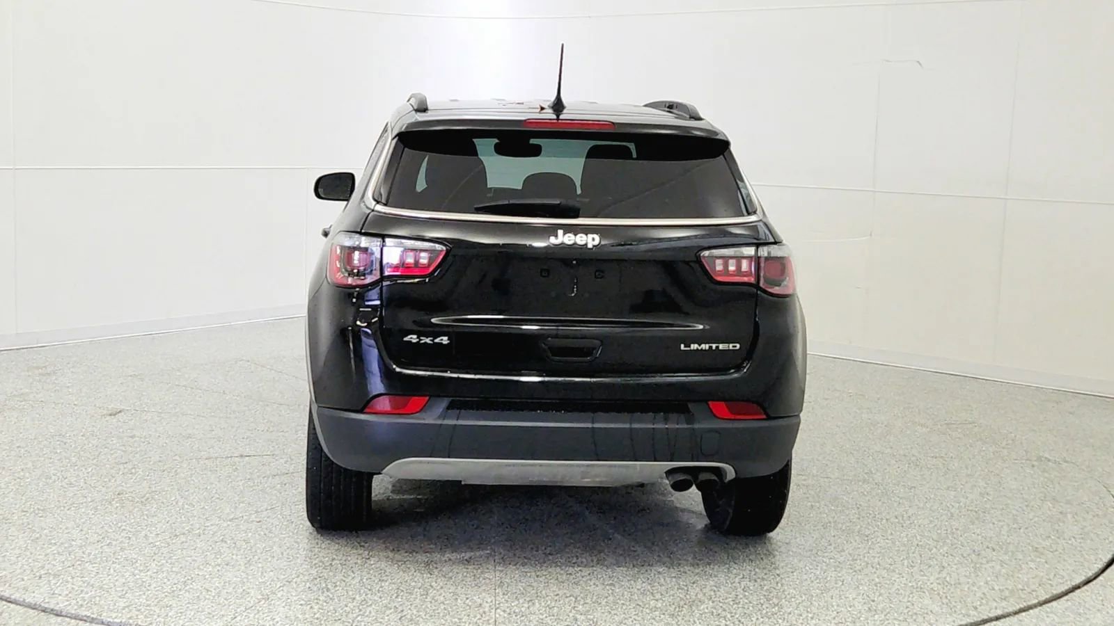 Used 2022 Jeep Compass Limited image 6