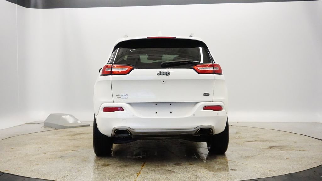 Used 2016 Jeep Cherokee Overland w/ Technology Group image 4