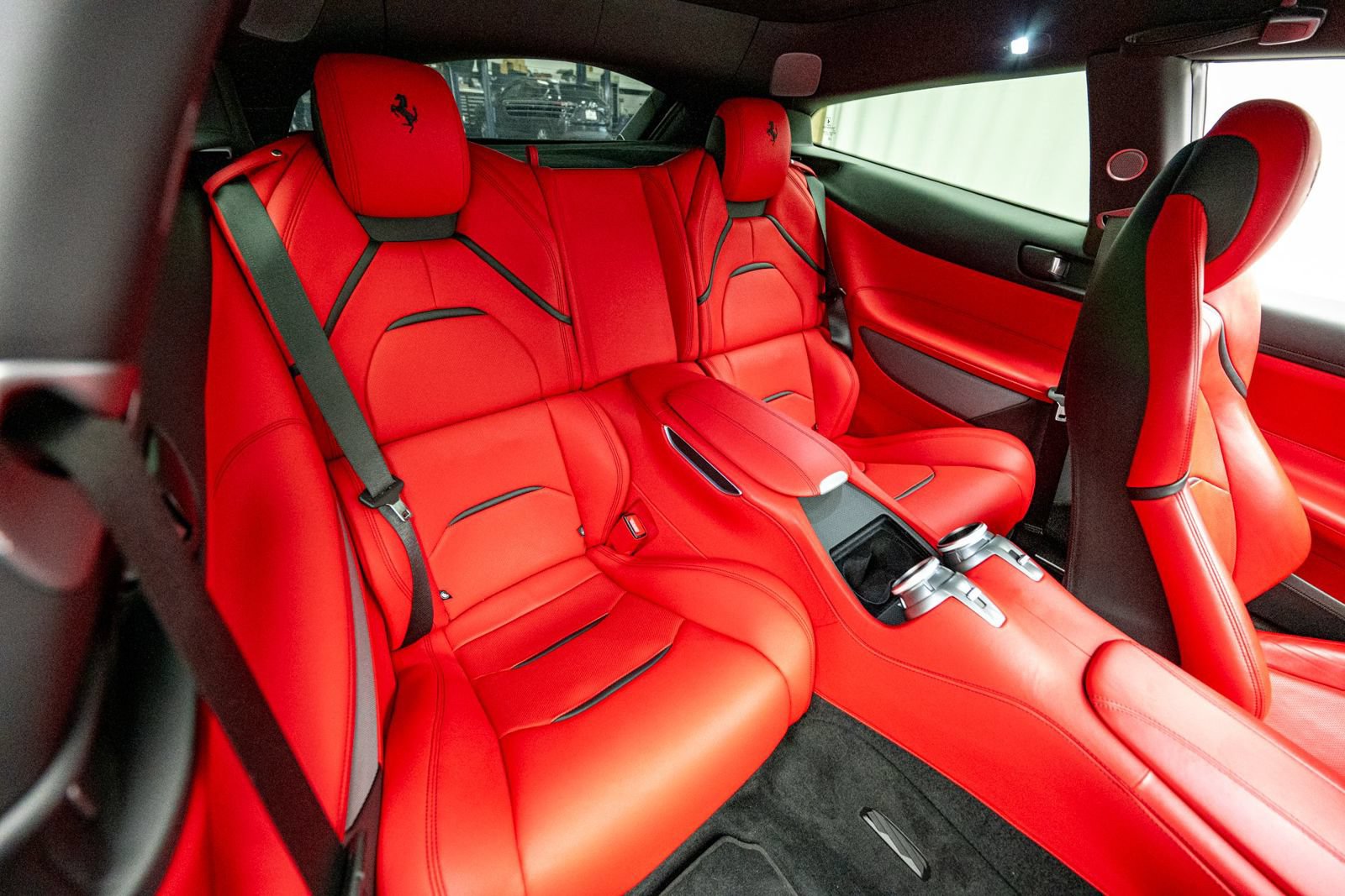 Used 2019 Ferrari GTC4Lusso AWD/4WD image 17
