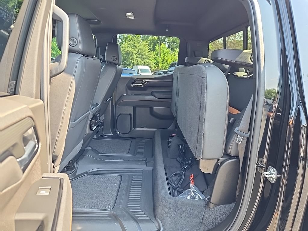 Used 2025 GMC Sierra 1500 AT4 w/ AT4 Premium Package AWD/4WD image 55
