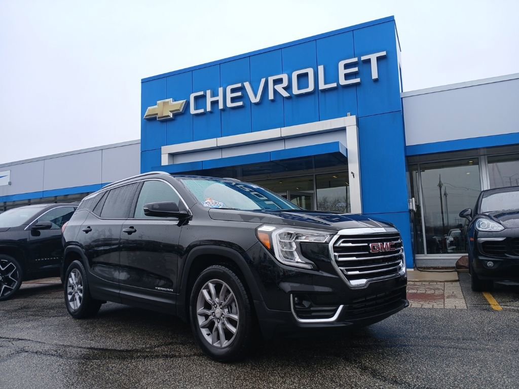 Certified 2024 GMC Terrain SLT image 2