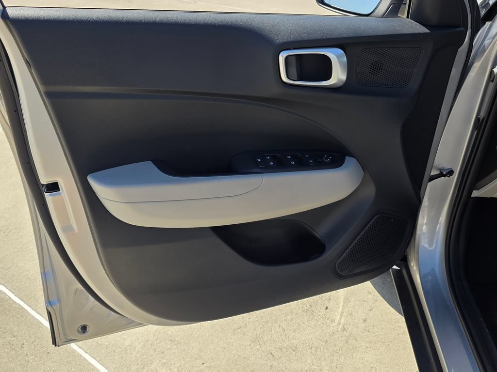 New 2026 Hyundai Venue SEL FWD image 17