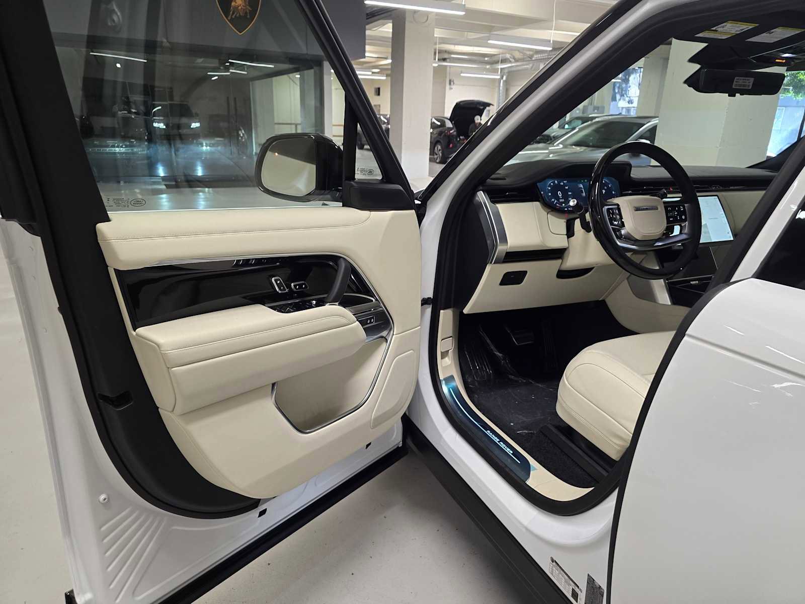 New 2026 Land Rover Range Rover SE image 21