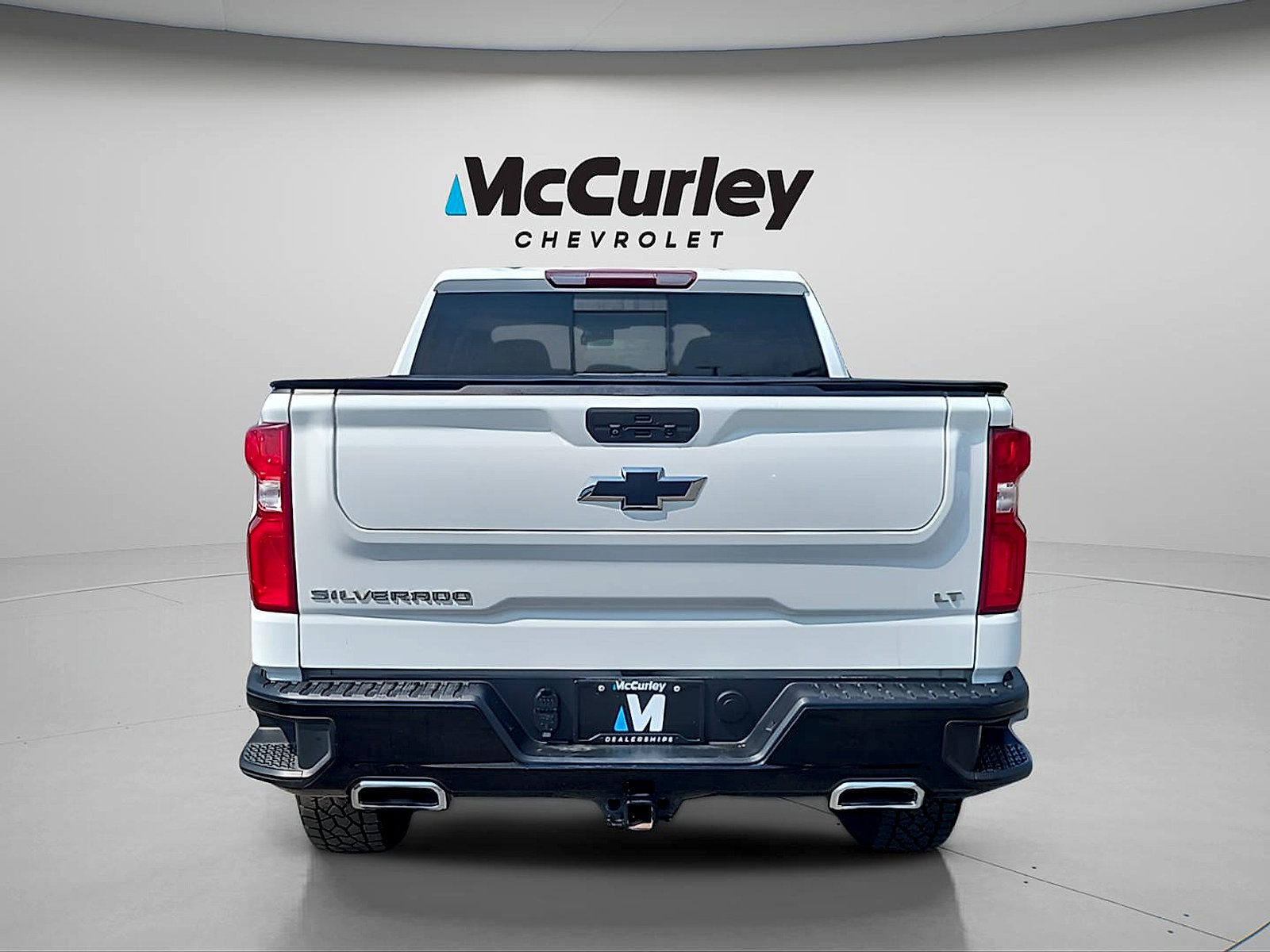 Used 2021 Chevrolet Silverado 1500 LT Trail Boss w/ Convenience Package II AWD/4WD image 6