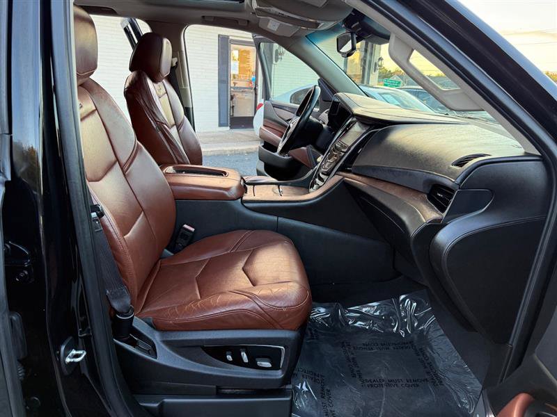 Used 2015 Cadillac Escalade ESV Luxury image 14