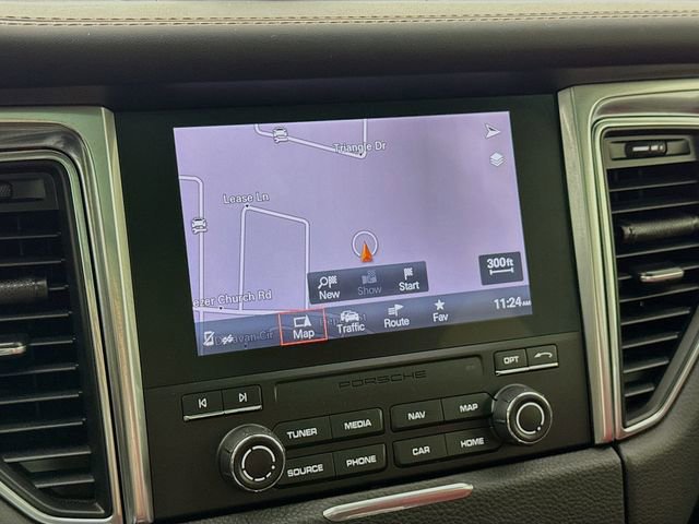 Used 2018 Porsche Macan S image 29