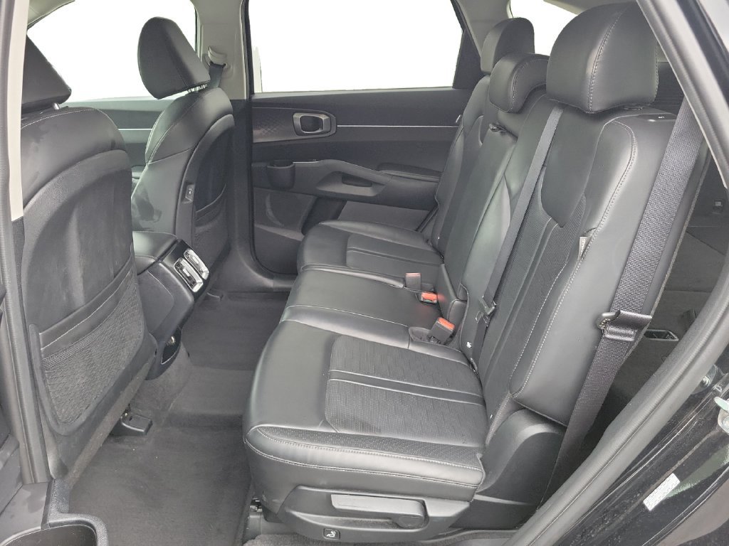 Used 2024 Kia Sorento S FWD image 25