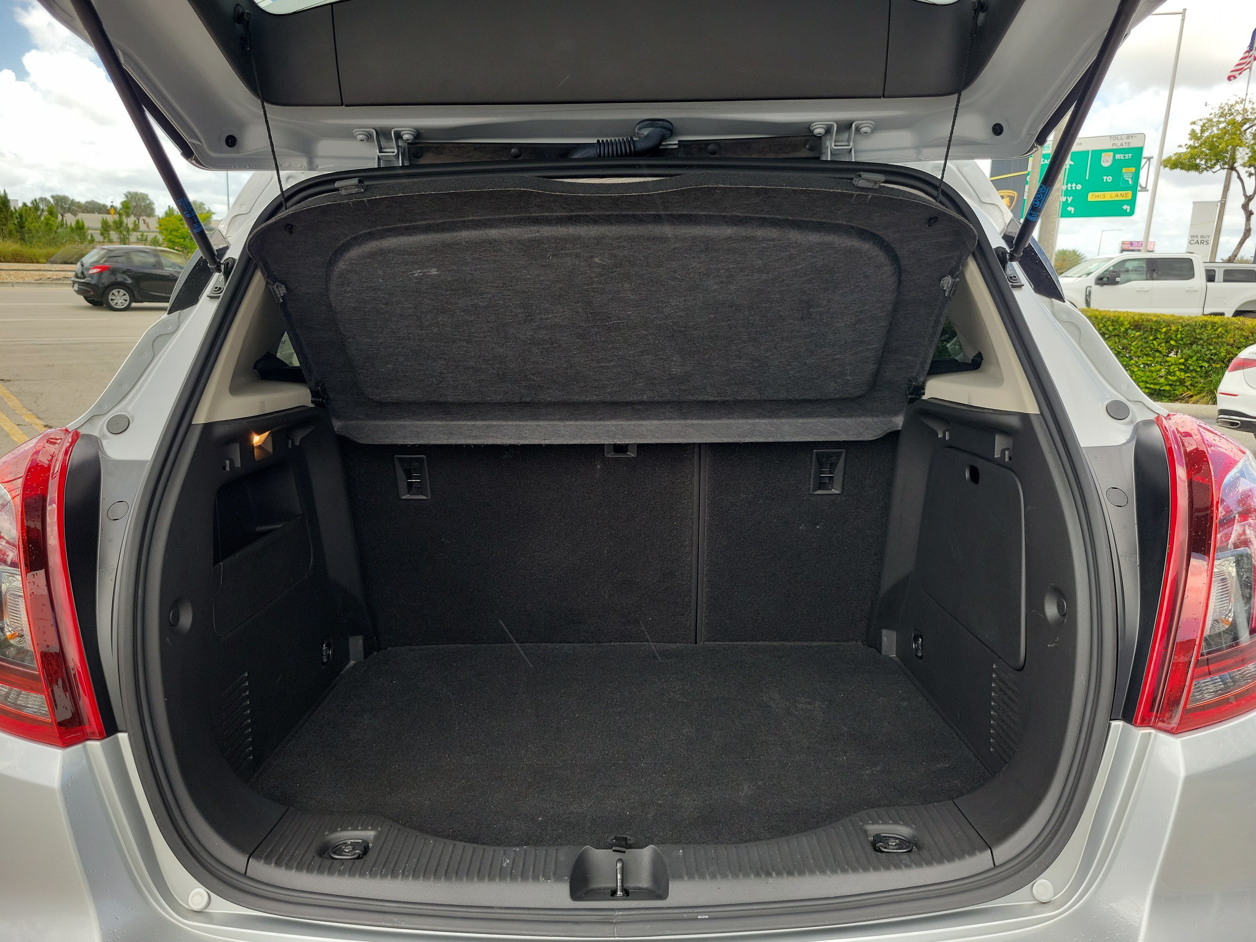 Used 2022 Buick Encore Preferred FWD image 16