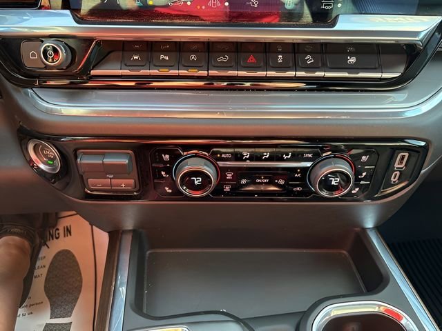 Used 2023 Chevrolet Silverado 1500 High Country w/ Technology Package image 16