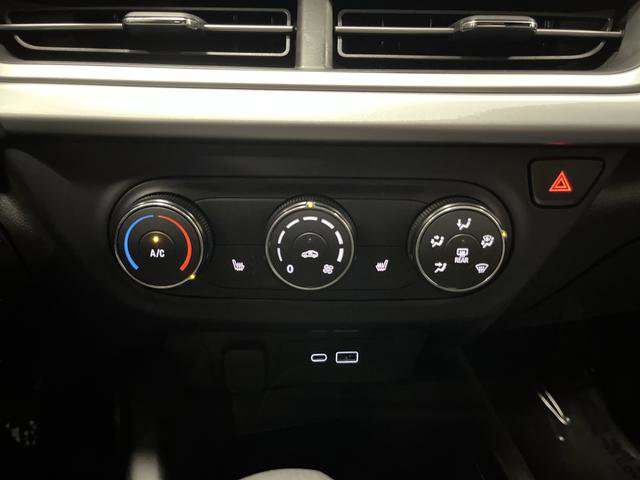 Used 2024 Chevrolet Trax RS w/ Driver Confidence Package image 17