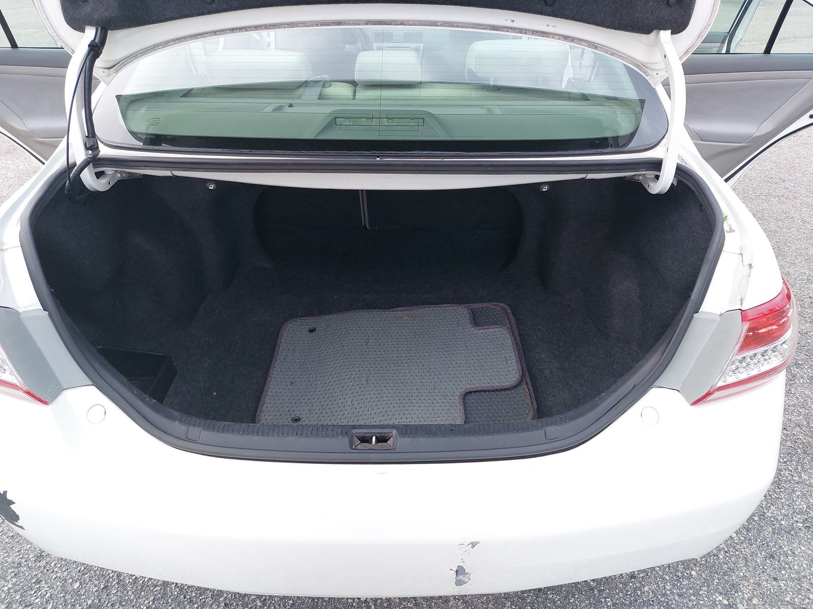 Used 2011 Toyota Camry LE w/ LE Extra-Value Pkg FWD image 13