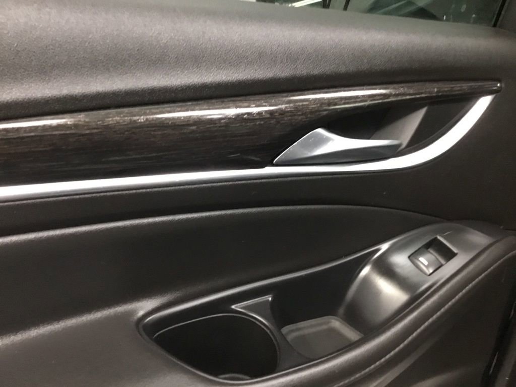 Used 2021 Buick Enclave Avenir w/ Avenir Technology Package image 14