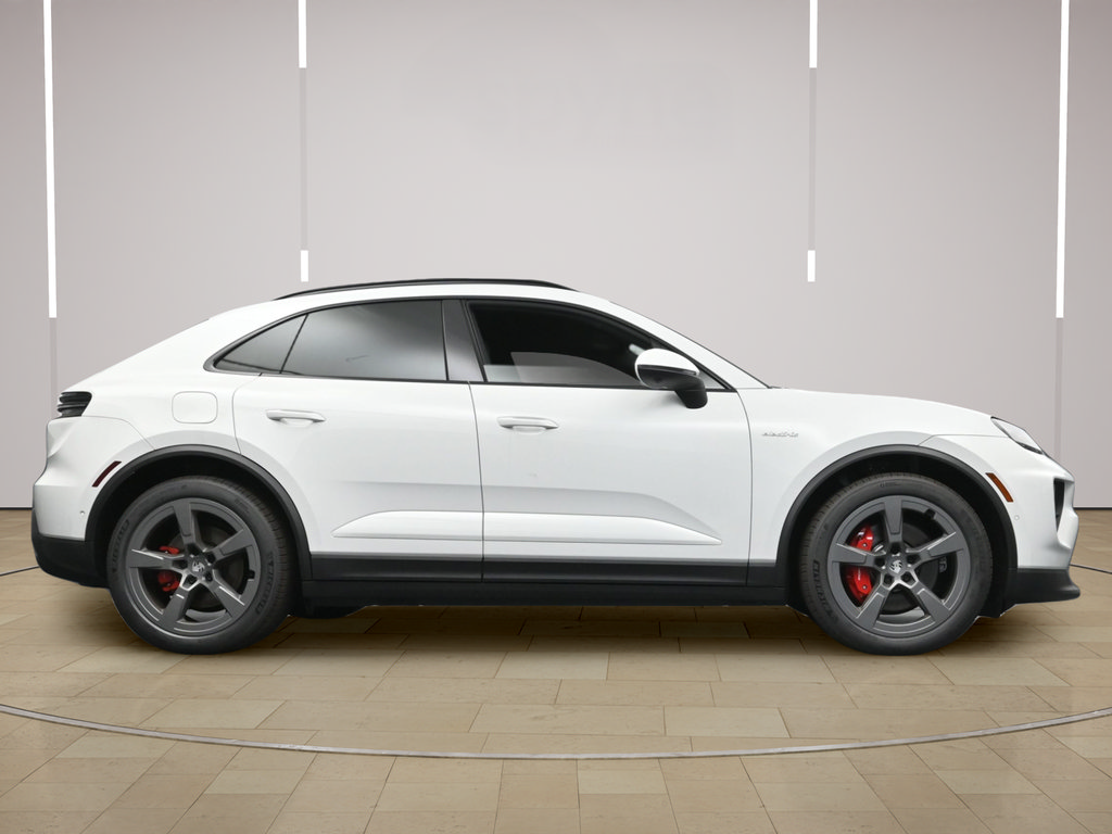Certified 2025 Porsche Macan 4S Electric AWD/4WD image 31