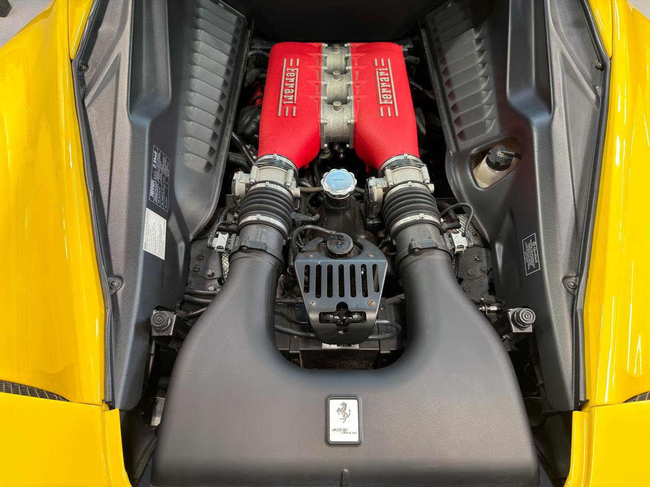 Used 2011 Ferrari 458 Italia Coupe image 22