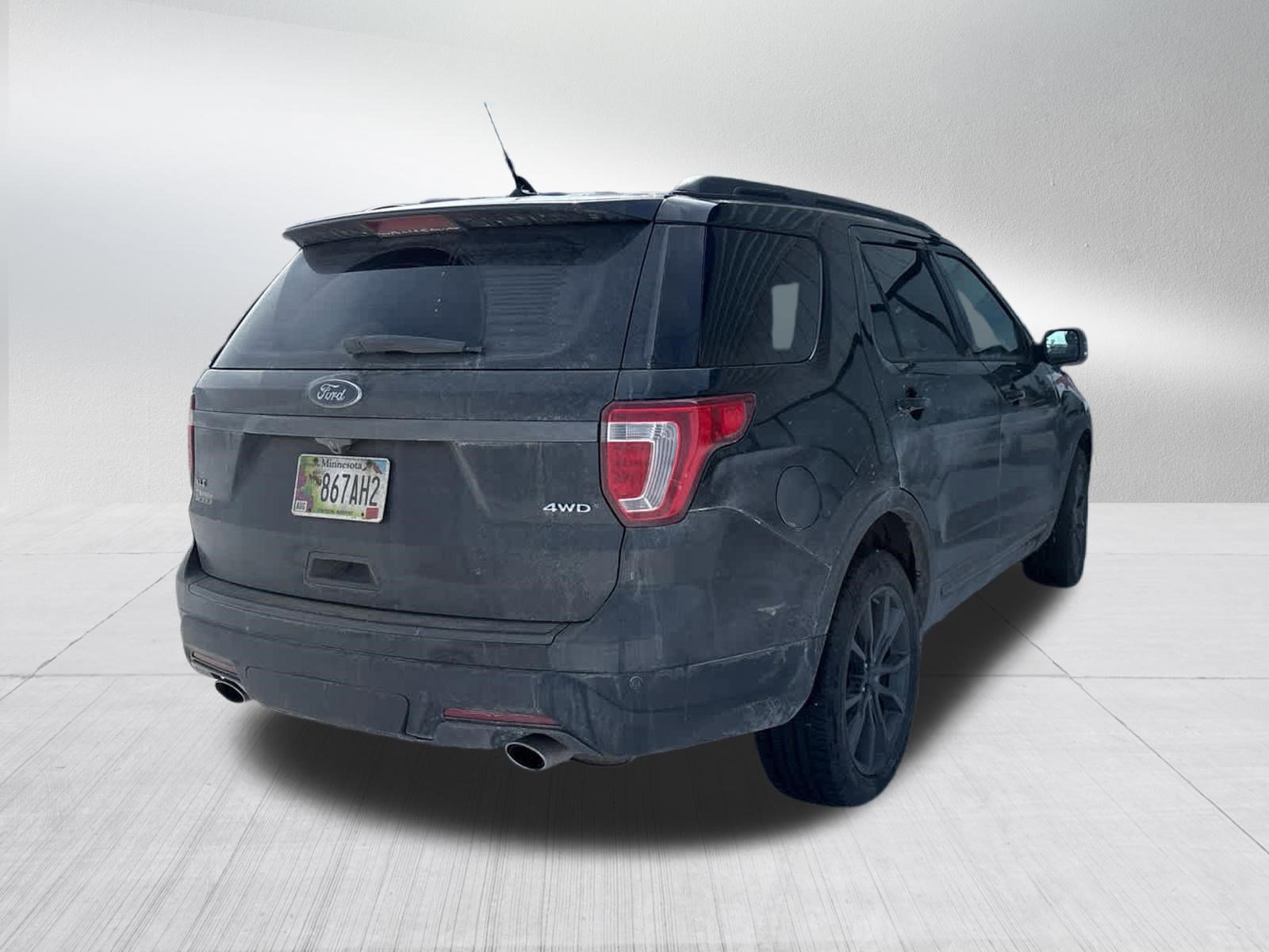 Used 2018 Ford Explorer XLT w/ Equipment Group 202A image 11