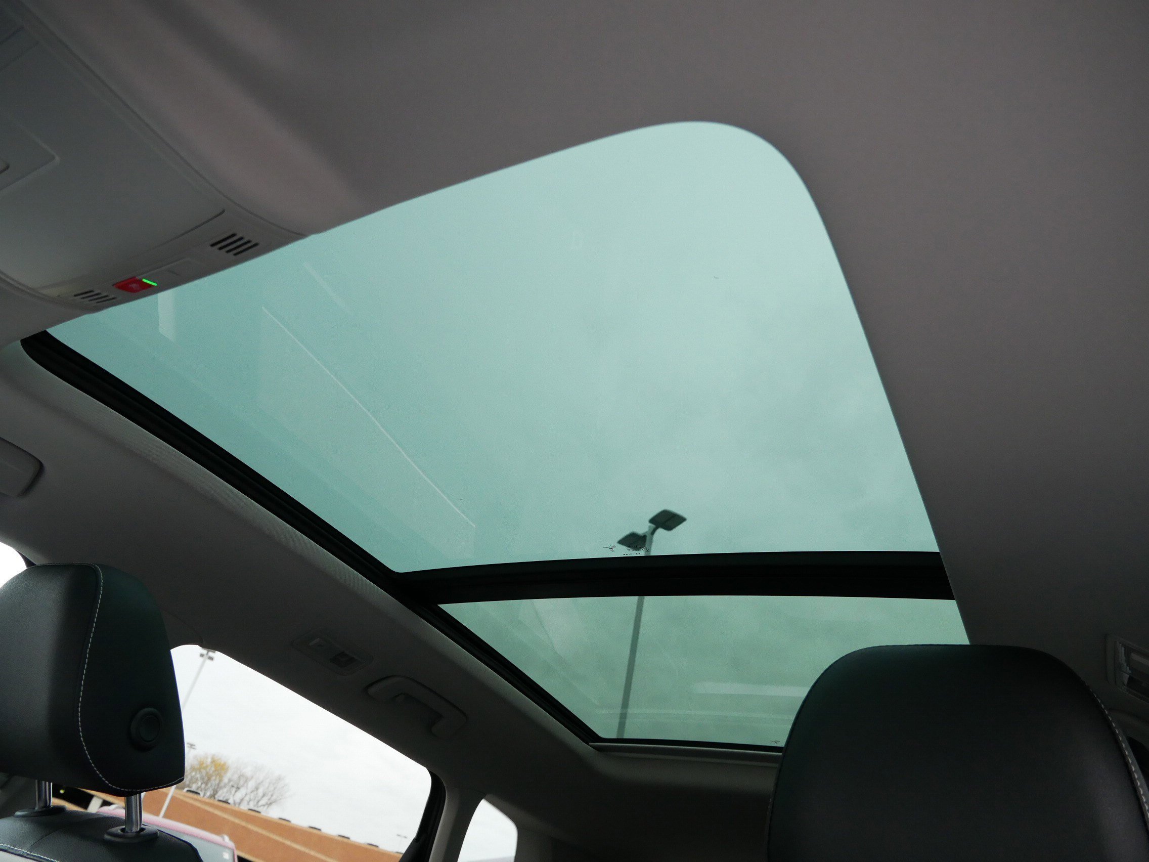 Certified 2025 Volkswagen Taos SEL image 34