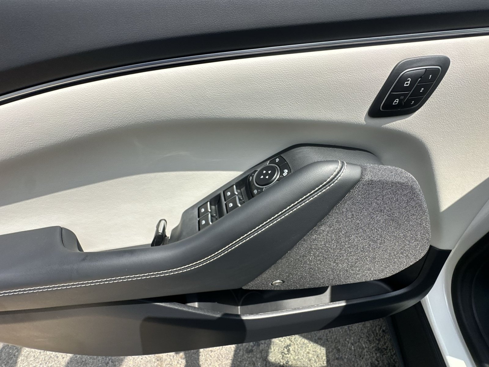 Used 2024 Ford Mustang Mach-E Premium AWD/4WD image 23