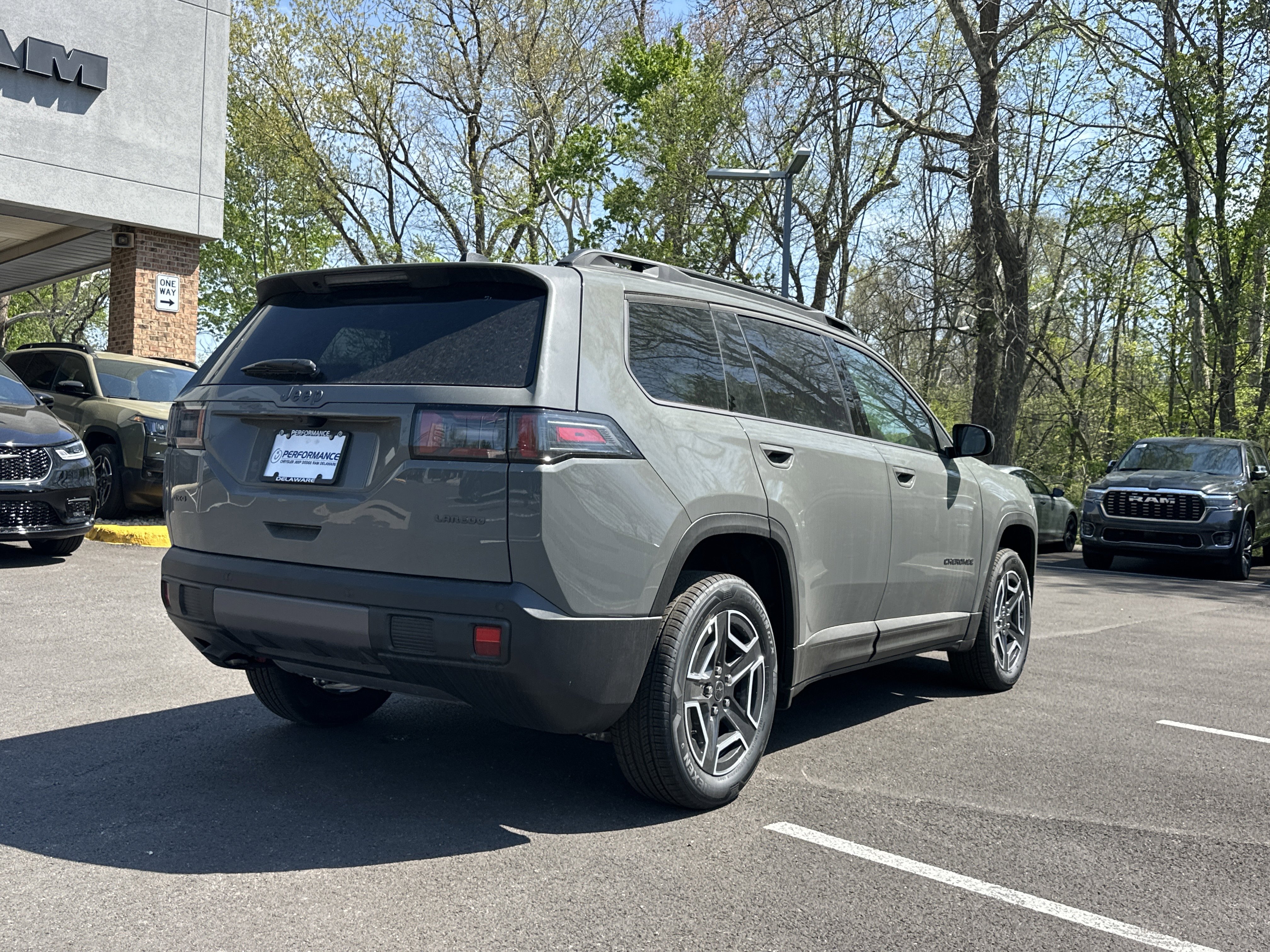 New 2026 Jeep Cherokee Laredo AWD/4WD image 14