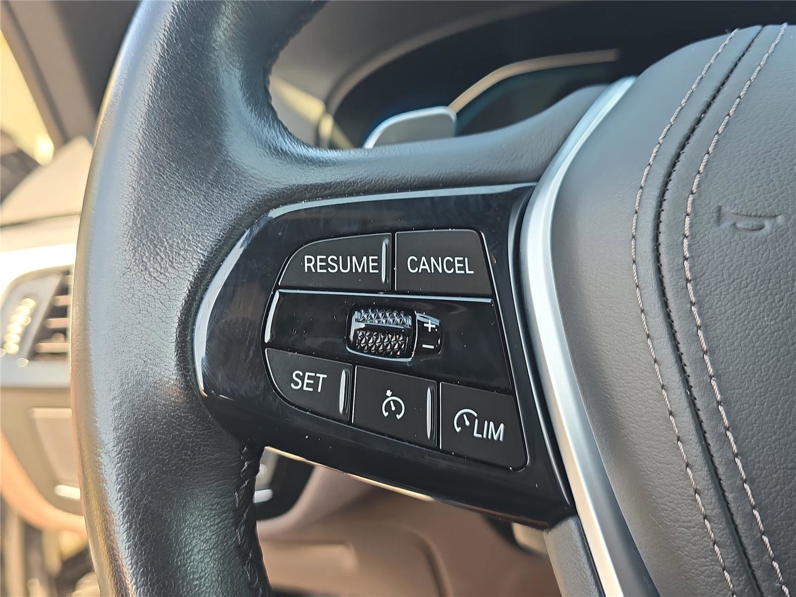 Certified 2023 BMW 530e w/ Premium Package image 23