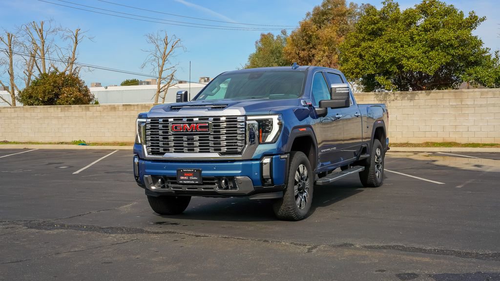 New 2025 GMC Sierra 2500 Denali w/ Technology Package