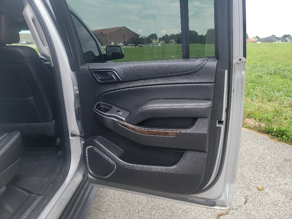 Used 2017 Chevrolet Suburban LT AWD/4WD image 32