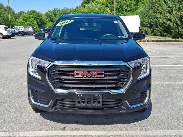 Used 2024 GMC Terrain SLE AWD/4WD image 2