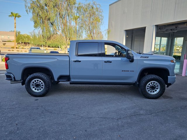 Used 2024 Chevrolet Silverado 2500 LTZ w/ LTZ Plus Package AWD/4WD video 4