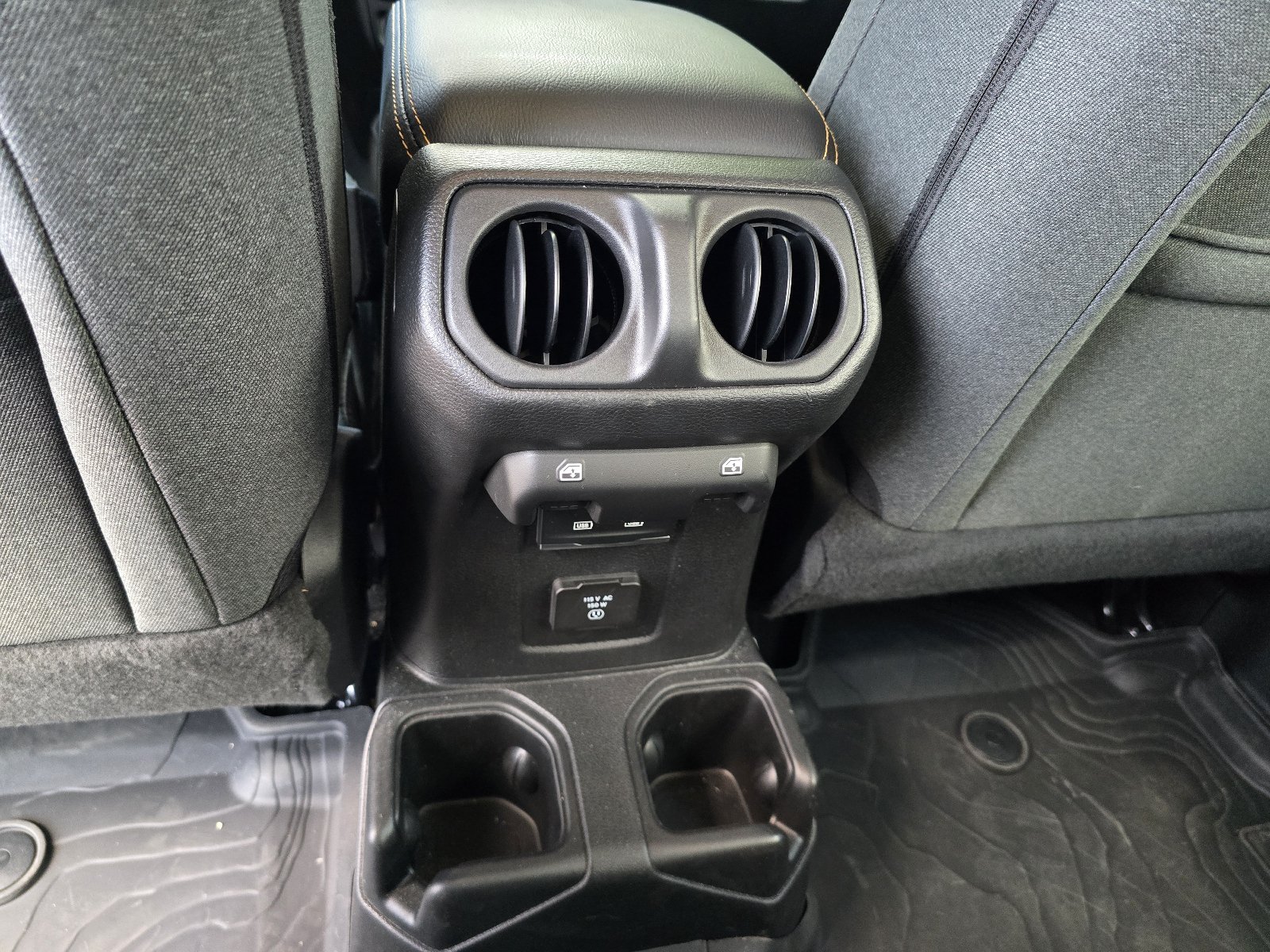 Used 2024 Jeep Wrangler Unlimited Sahara w/ Safety Group AWD/4WD image 25