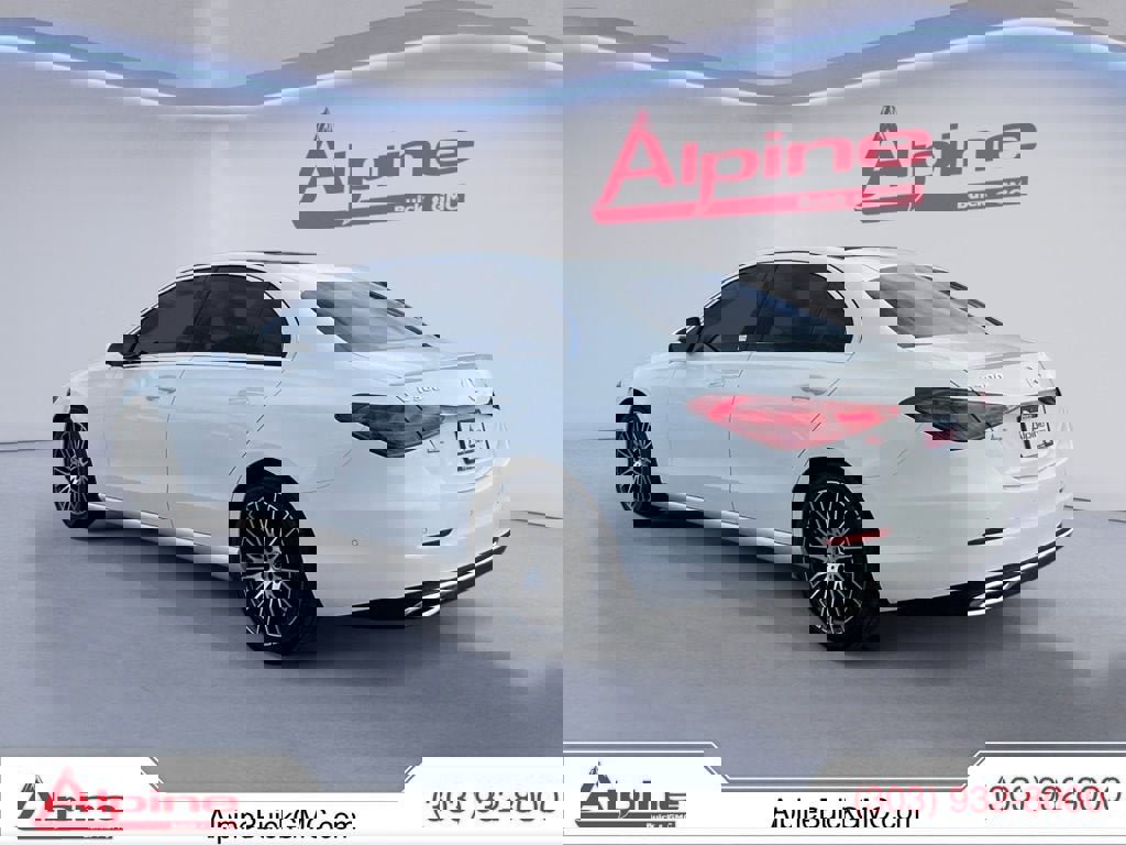 Used 2023 Mercedes-Benz C 300 4MATIC Sedan image 3