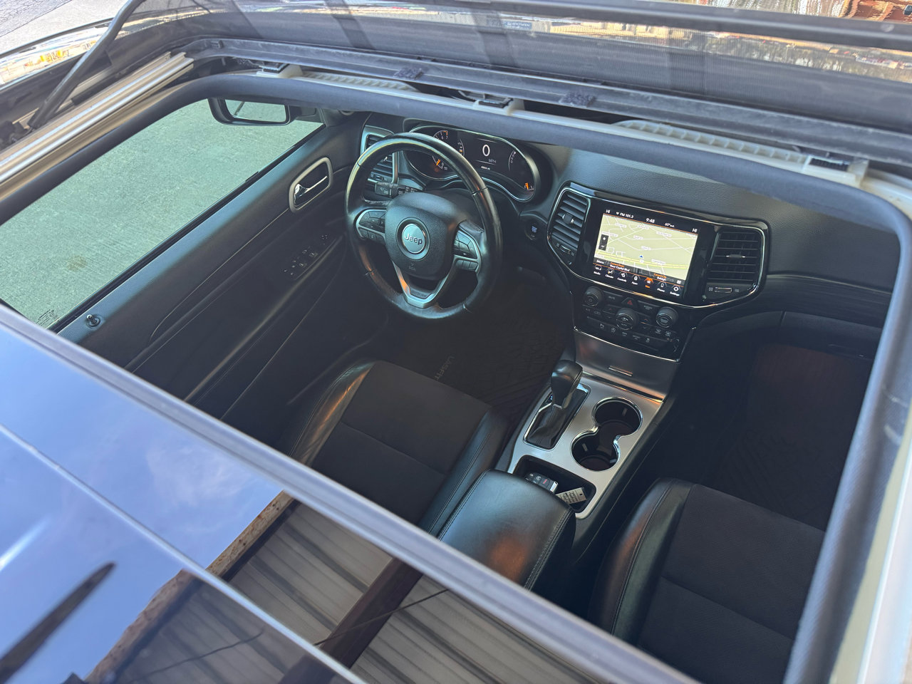 Used 2021 Jeep Grand Cherokee Laredo X image 22