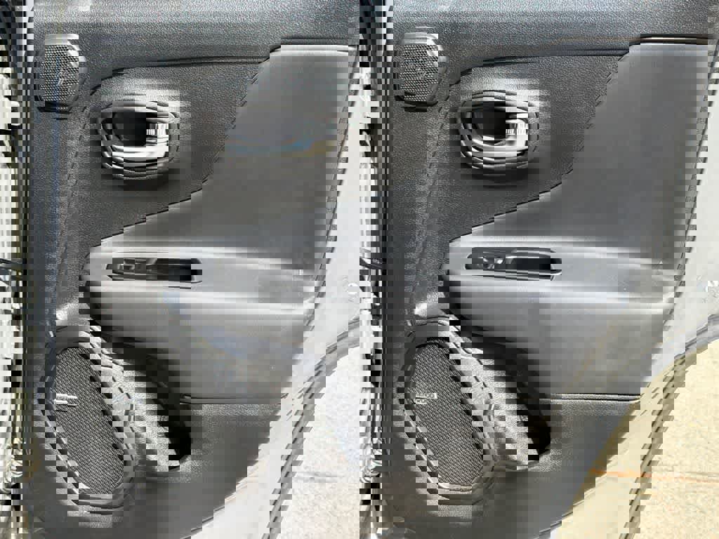 Used 2021 Jeep Renegade Trailhawk w/ Sun & Sound Group image 15